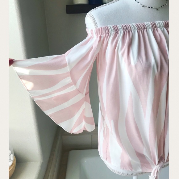 Last 1! Soft pink off shoulder blouse - Picture 6 of 7